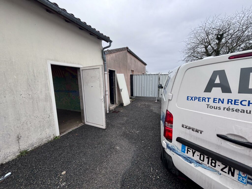 intervention dans une école - adn online - recherche de fuite