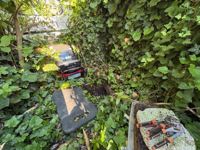 Caméra dans canalisation fuyarde enterrée à Mérignac