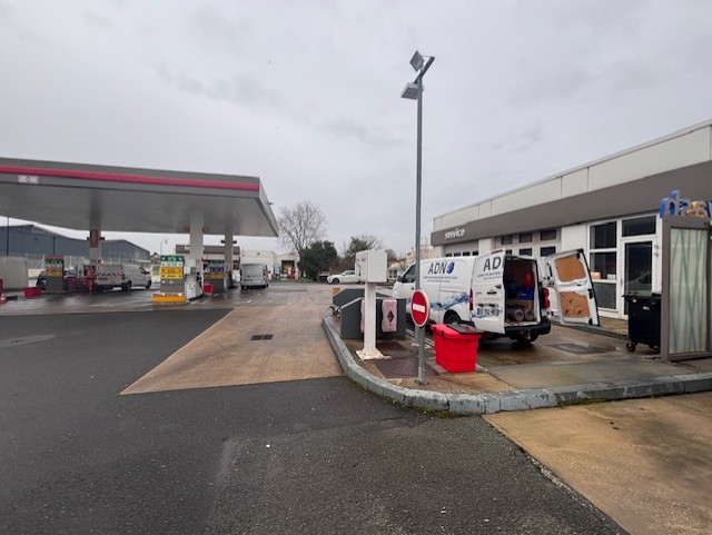 ADN recherche de fuite en urgence en cour sur une station service de la gironde