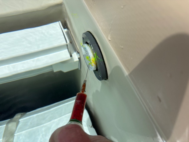 contrôle d'un spot de piscine par colorant