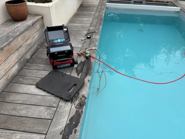 recherche-fuite-piscine-camera-endoscopique-talence